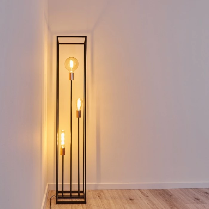 Hofstein Yuhigaoka Stehleuchte Schwarz, Kupferfarben, 3-flammig 5 Hofstein Yuhigaoka Stehleuchte Schwarz, Kupferfarben, 3-flammig – Bild 5